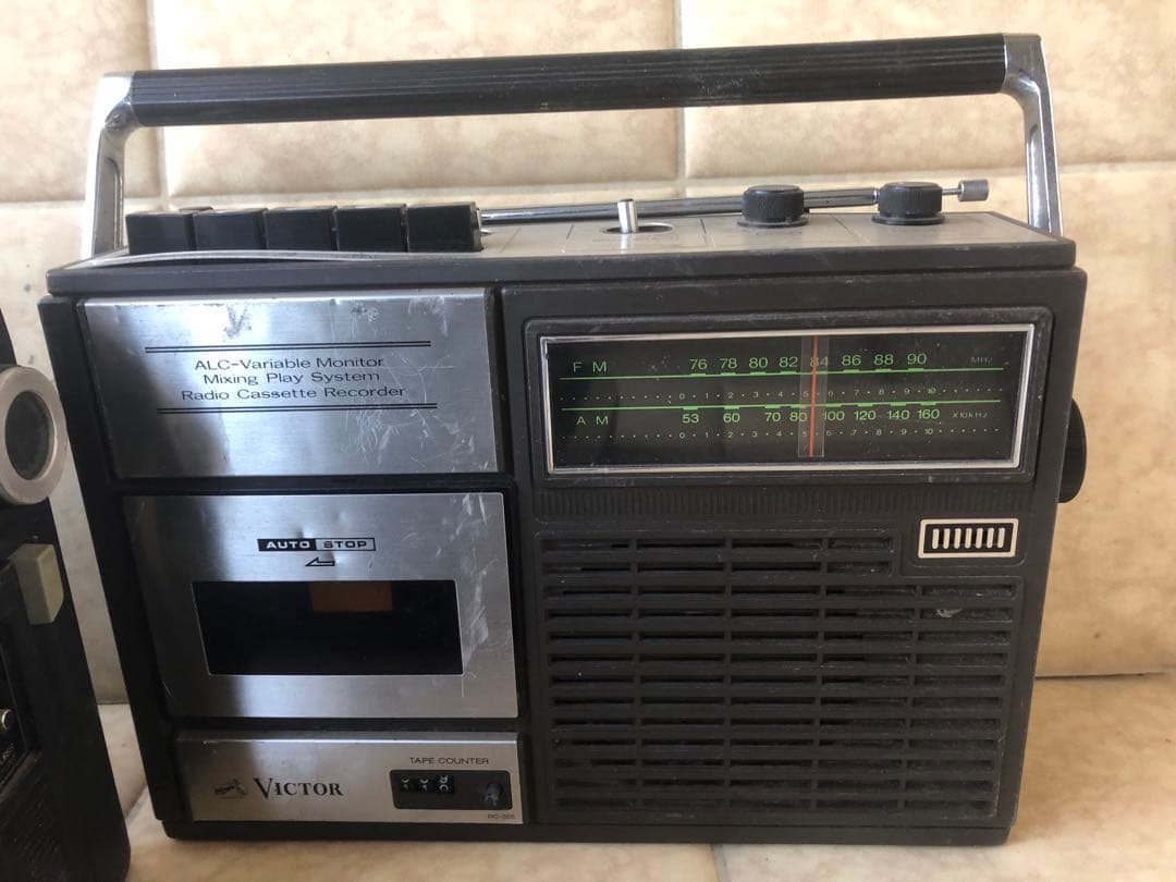 SONY カセットレコーダーCF-1950などジャンク品ラジオ5台(G23)