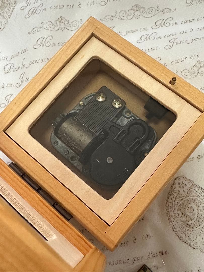 【sophia】Whiteオルゴール SEVEN ZOO SEVENキーホルダー