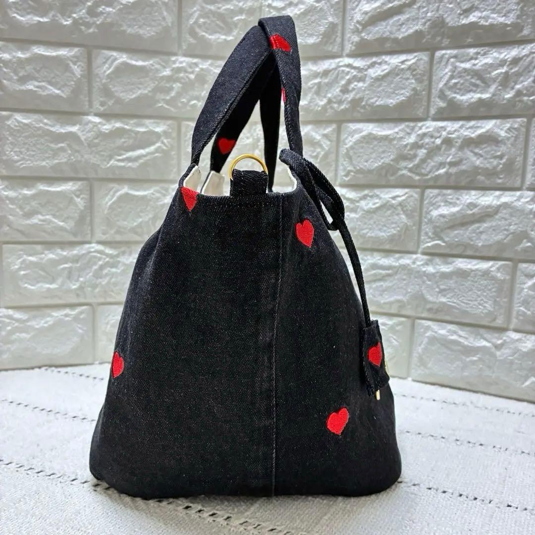 【SALE】デニムリメイク　ハート刺繍のブラックデニム ハートキーロック付バッグ
