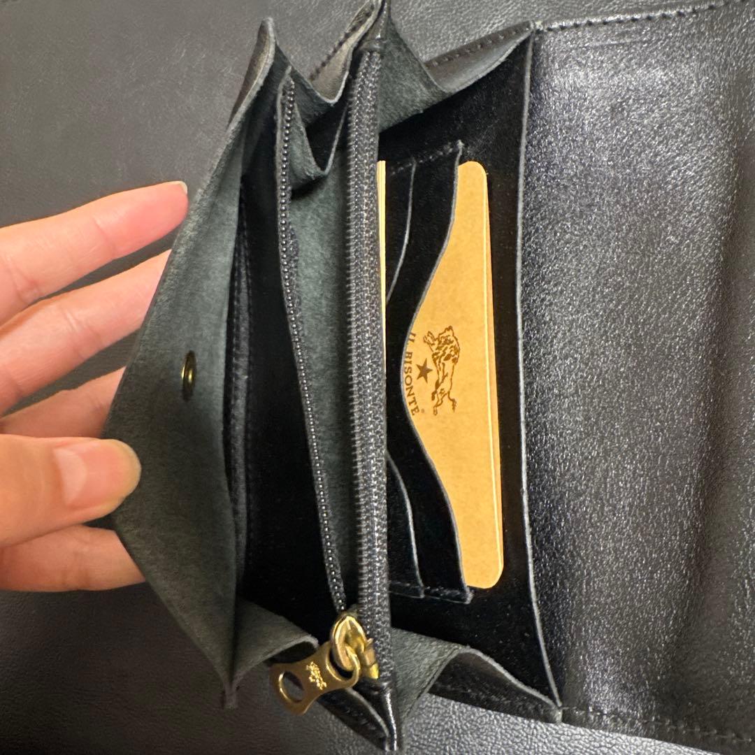 イルビゾンテ IL BISONTE 二つ折り財布　黒 収納袋付き