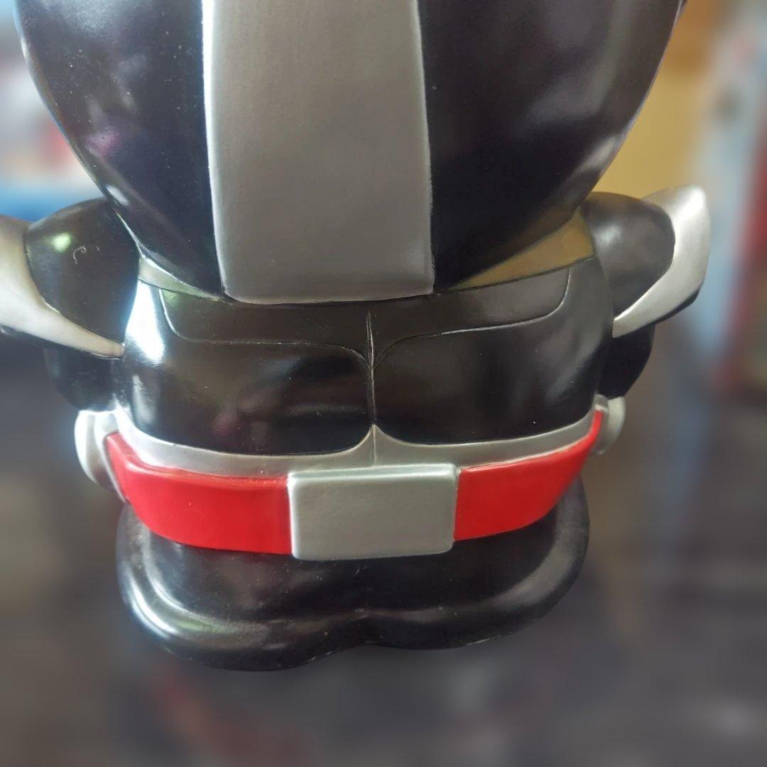 仮面ライダークウガ 貯金箱 と アクションフィギュア