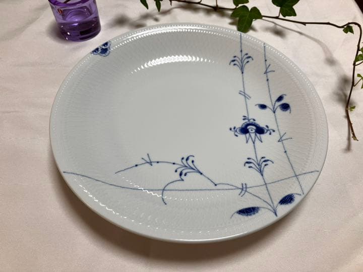 ロイヤルコペンハーゲン　ブルーパルメッテの30cmの大皿です。