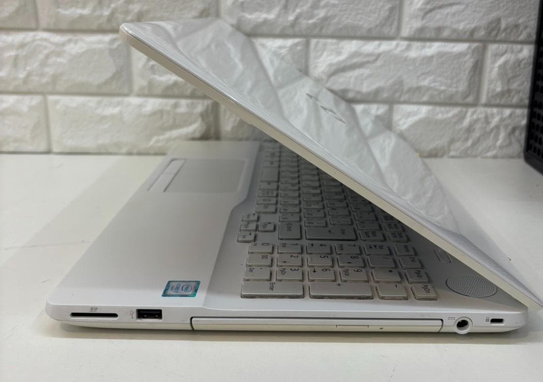 549【高性能✨】富士通ノートPC✨Win11・Office・SSD480