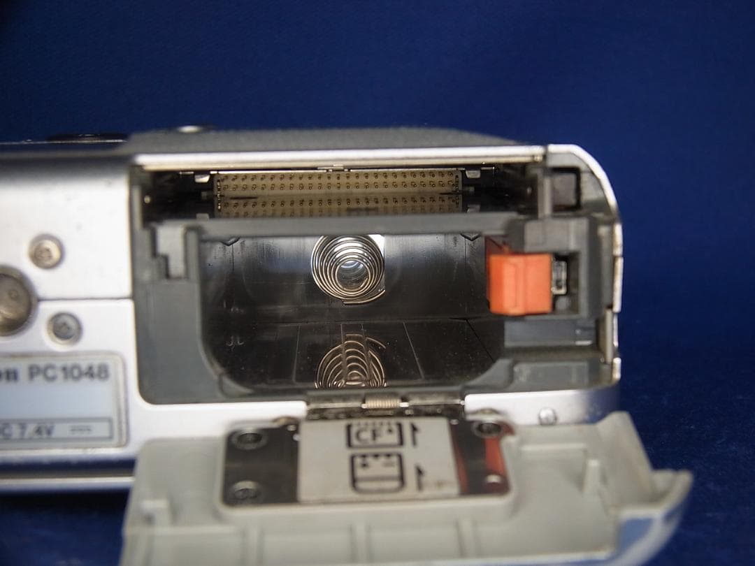 #3576 PowerShot S50 Canon 新品電池・充電器・CFカード