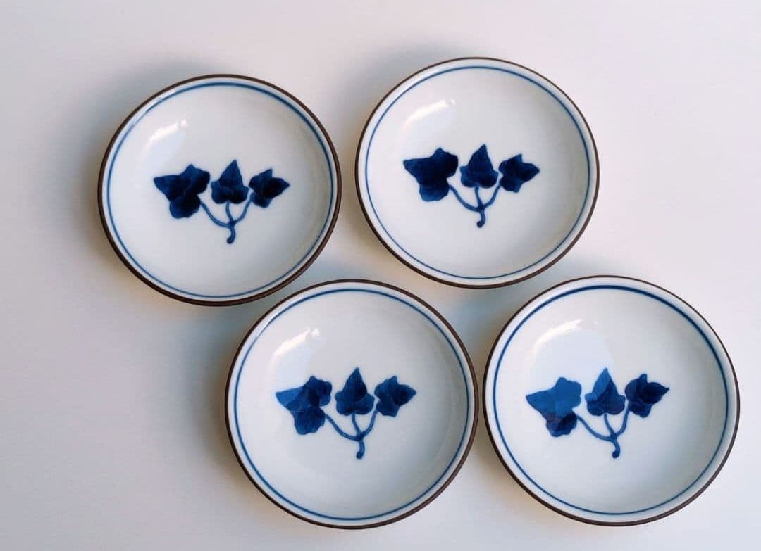 希少品✩深川製磁　百年庵　絵変草葉模様　小皿　４枚