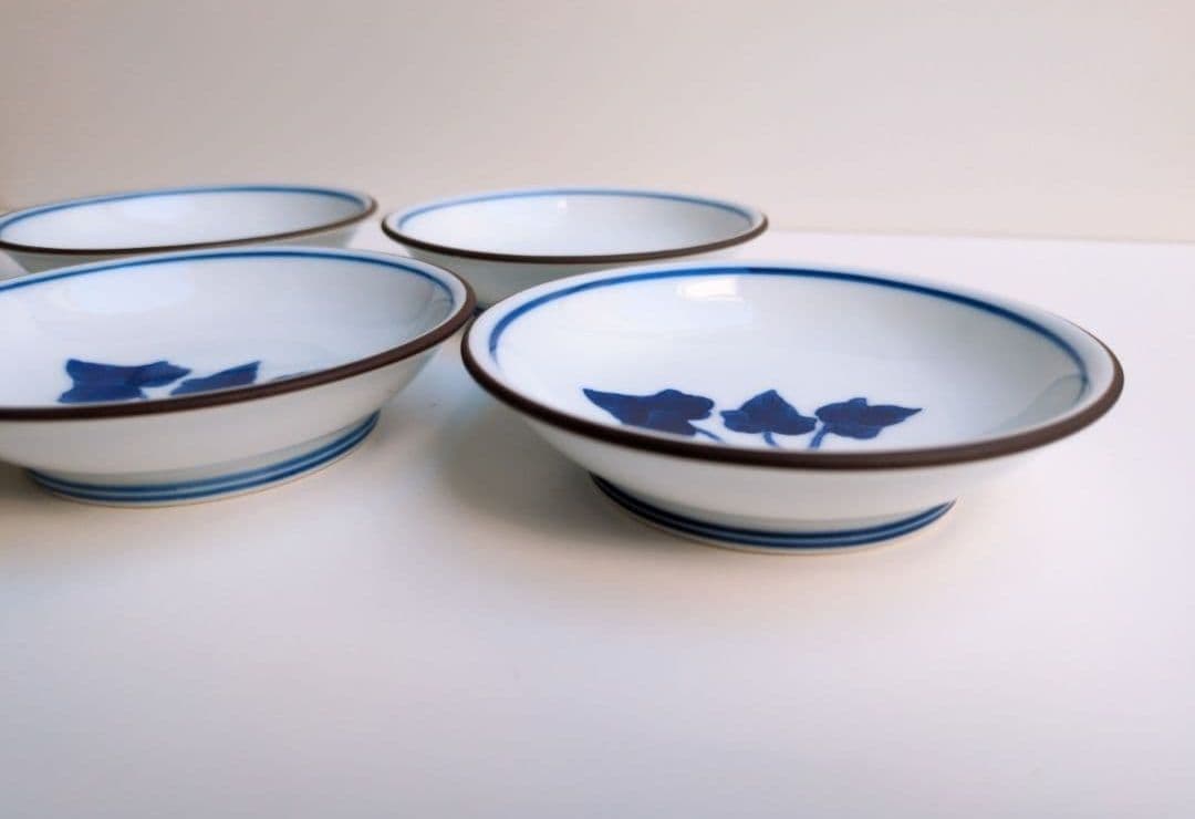 希少品✩深川製磁　百年庵　絵変草葉模様　小皿　４枚