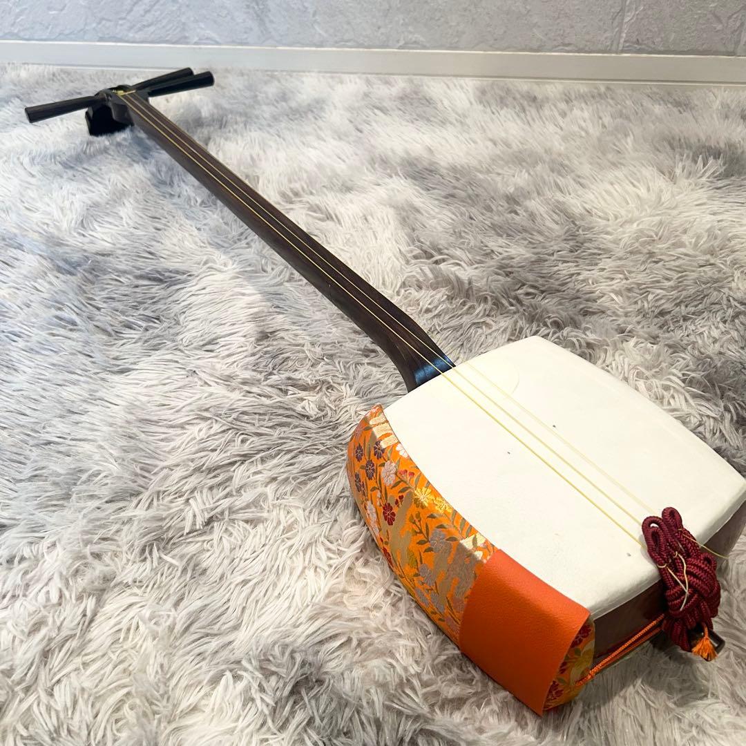【極美品】三味線 細棹 和楽器 ケース付き 和柄装飾付