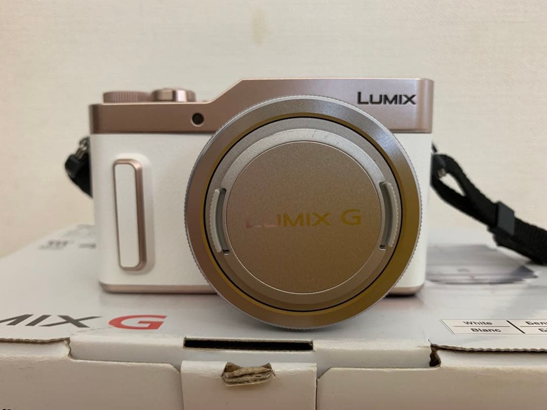 【美品】LUMIX G デジタルカメラ／ダブルレンズキット DC-GF10W