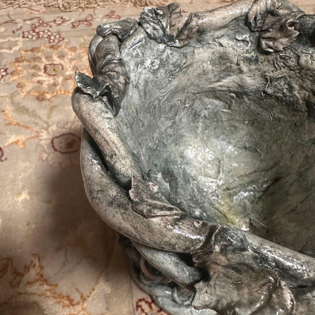 ファンタジー風樹脂製花瓶