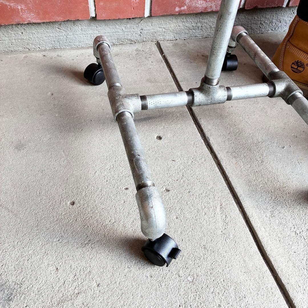 T字 ハンガーラック インダストリアル 鉄製 配管パイプ 無骨 シャビー 男前