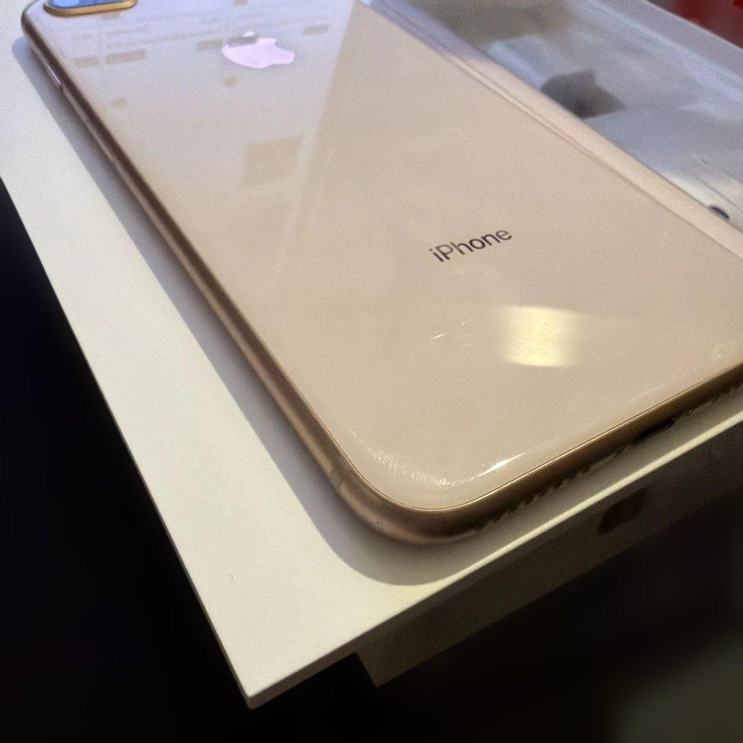 Apple iPhone 8 Plus 本体 イヤホン充電器未使用