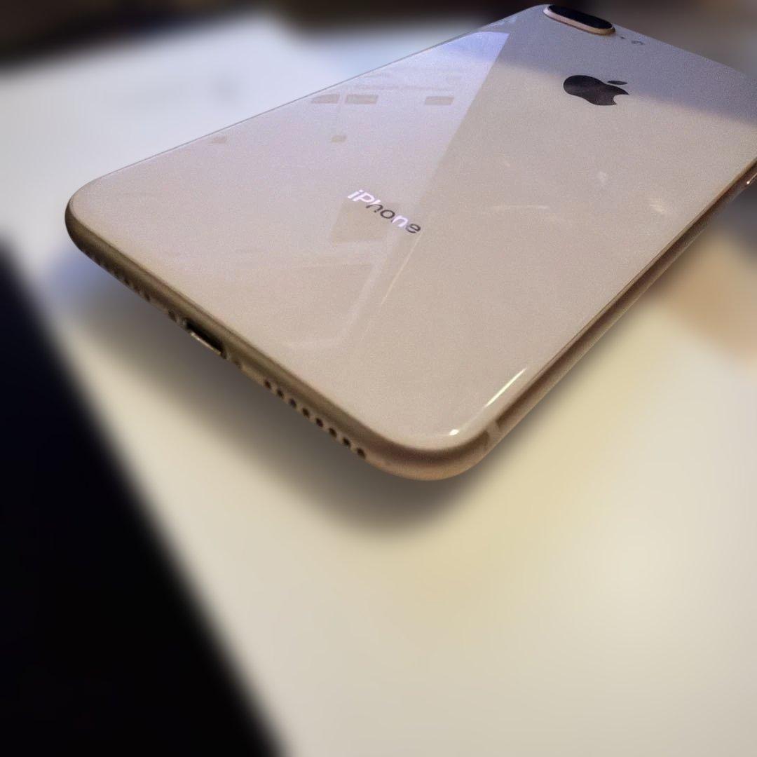 Apple iPhone 8 Plus 本体 イヤホン充電器未使用