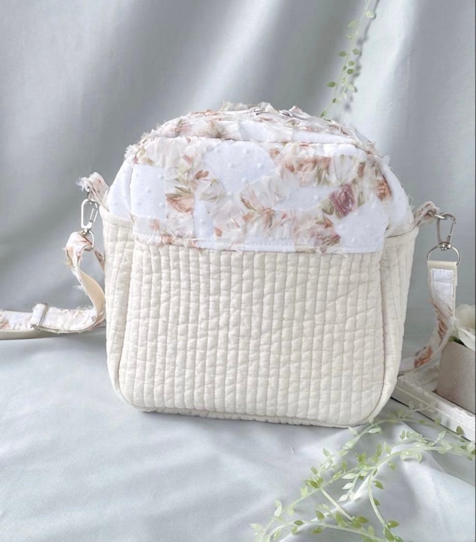 ハンドメイド＊ショルダーバック＊レー ス生地78中敷/底板付き