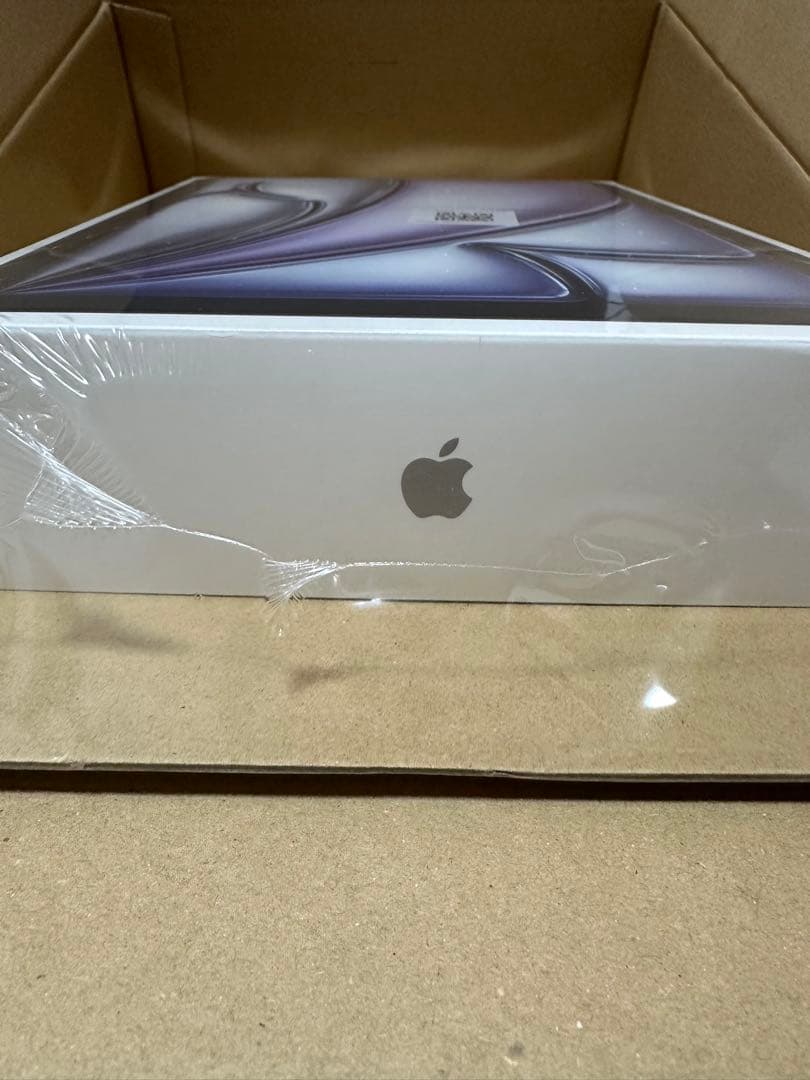 新品未開封　iPad Air11インチ