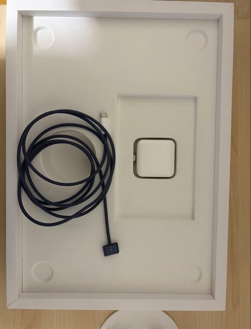 Apple M3 MacBook Air 15インチ 16GB