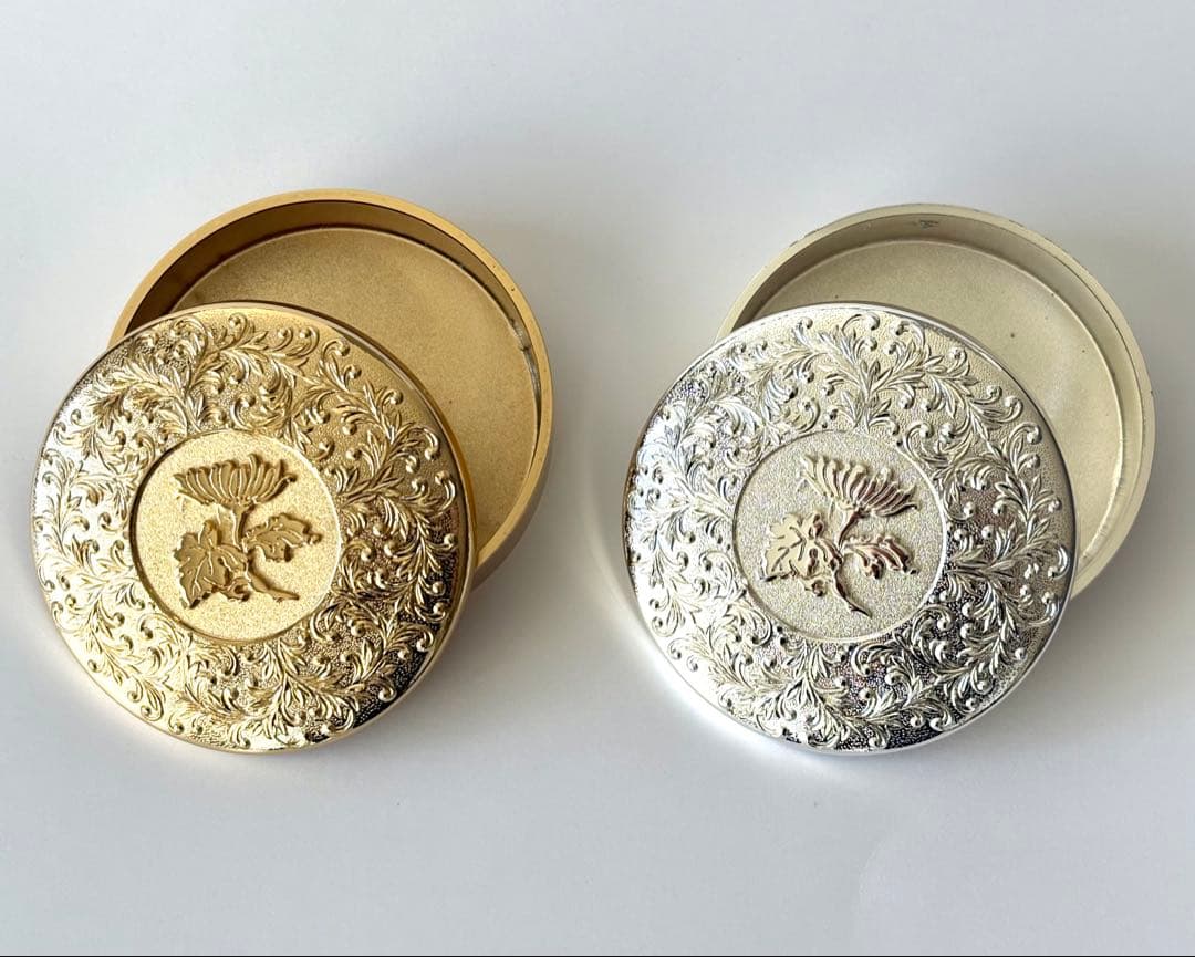 皇居 菊葉小箱 ボンボニエール 金銀2個セット