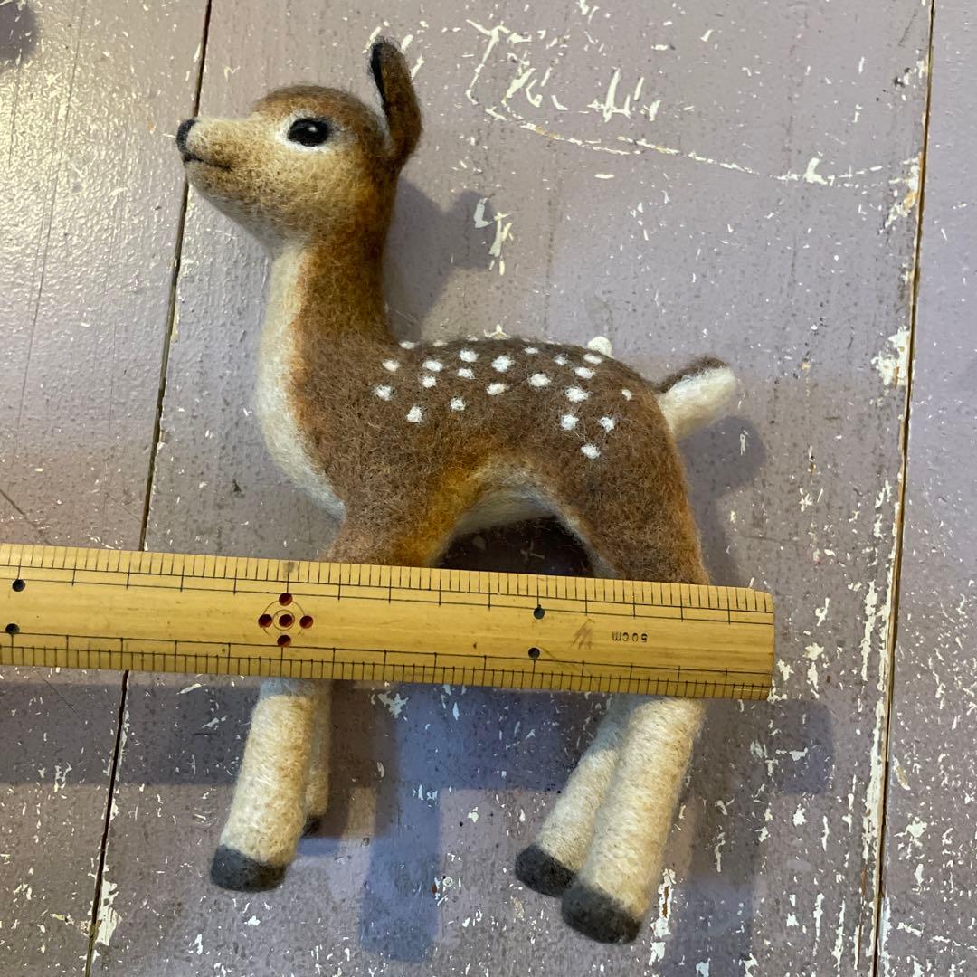 羊毛フェルトバンビ人形