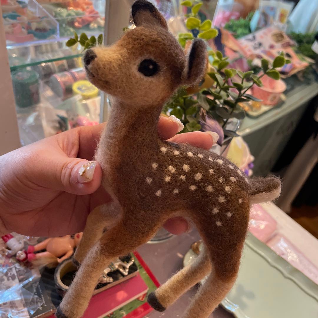 羊毛フェルトバンビ人形