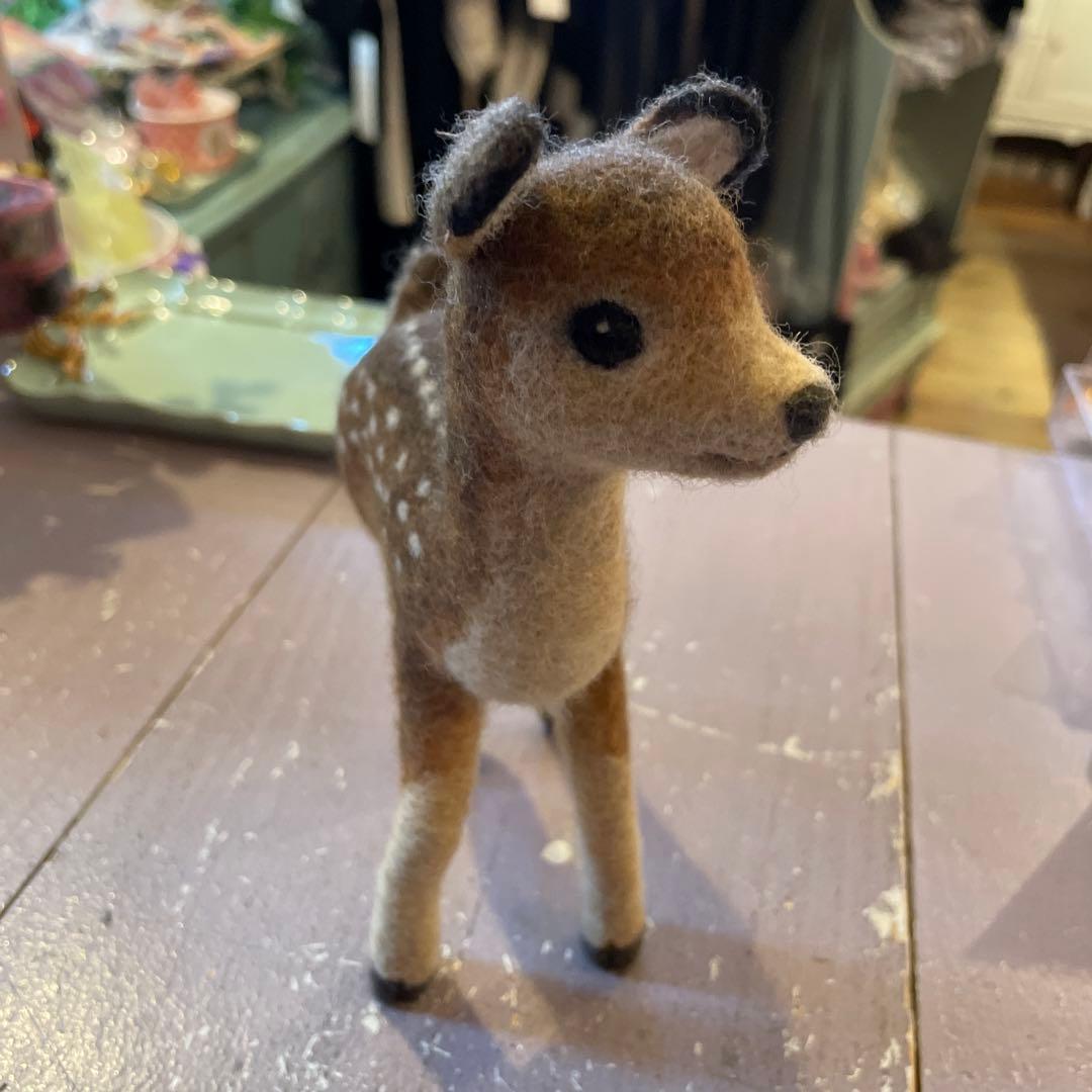 羊毛フェルトバンビ人形