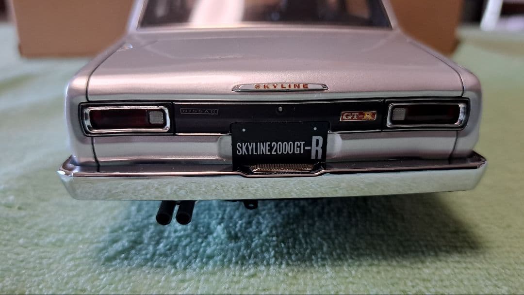 1/18 Ignitionmodel Skyline 2000GT-R シルバー