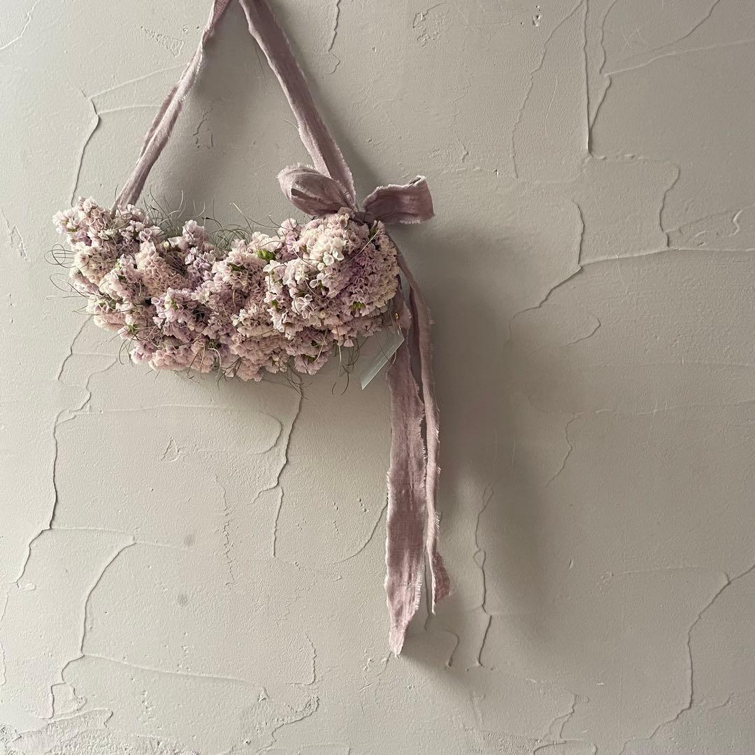 2.スターチスリボンリース