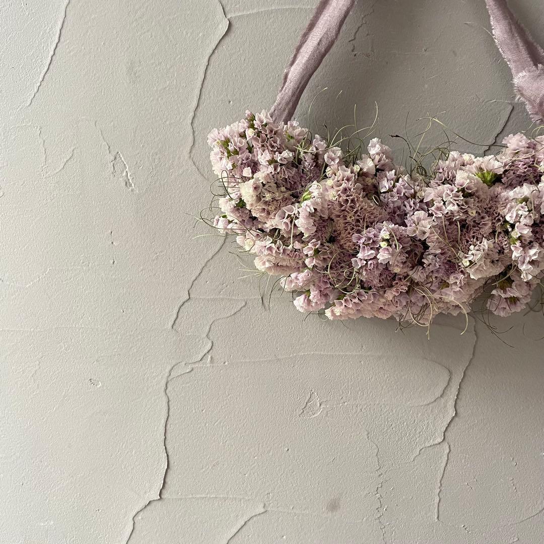 2.スターチスリボンリース