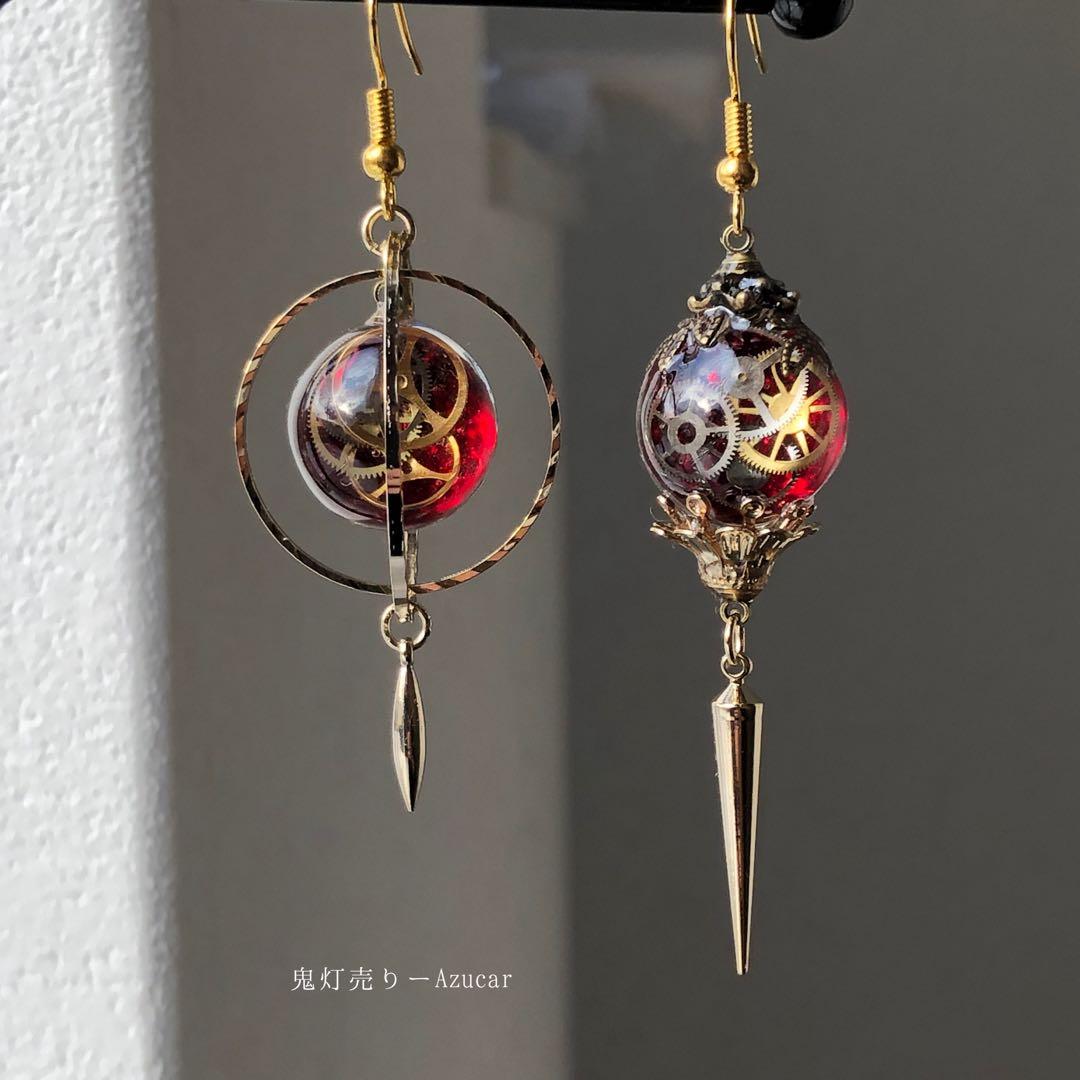 時計の国の夜　夕日version オルゴナイトピアス 天球儀とランタン