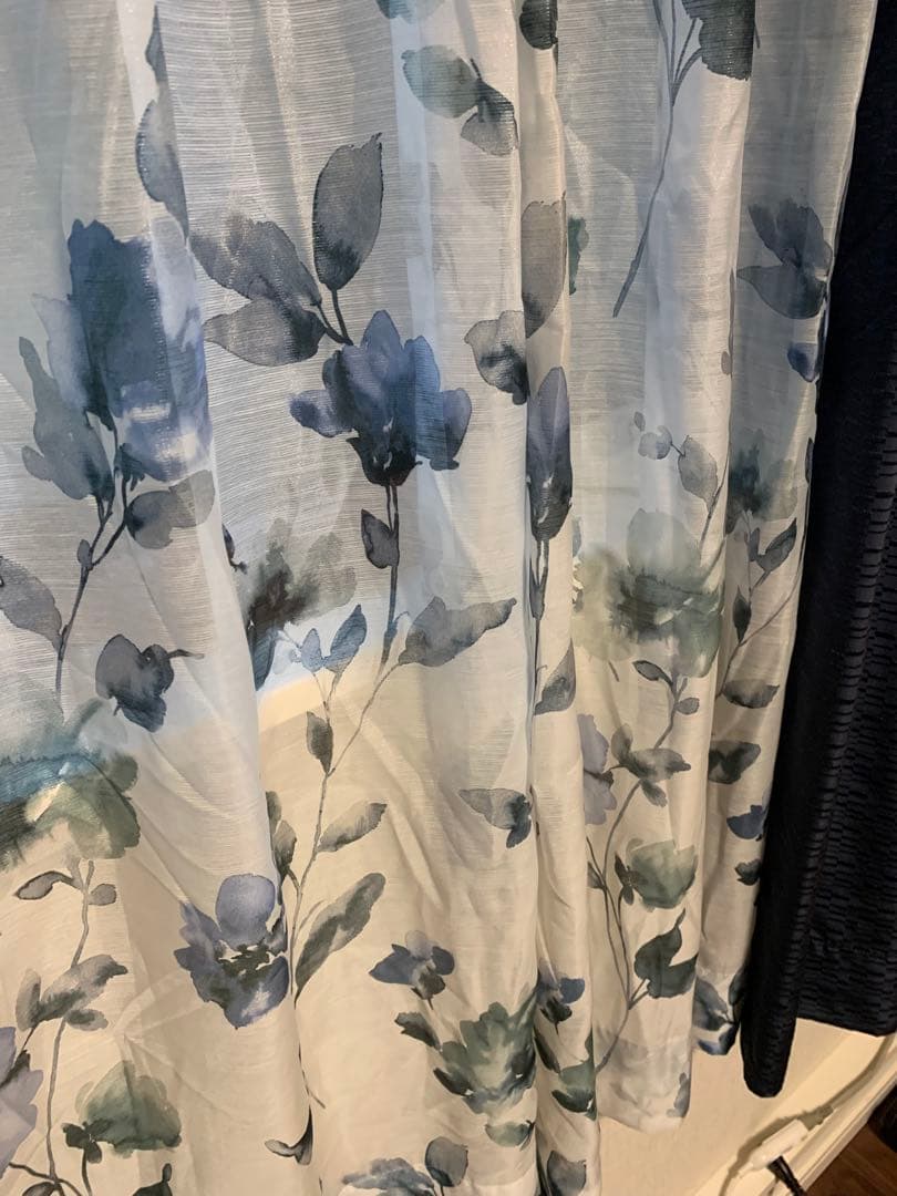 ニトリ　カーテン　ネイビー　レースカーテン　セット　花柄　紺色　ホワイト　白