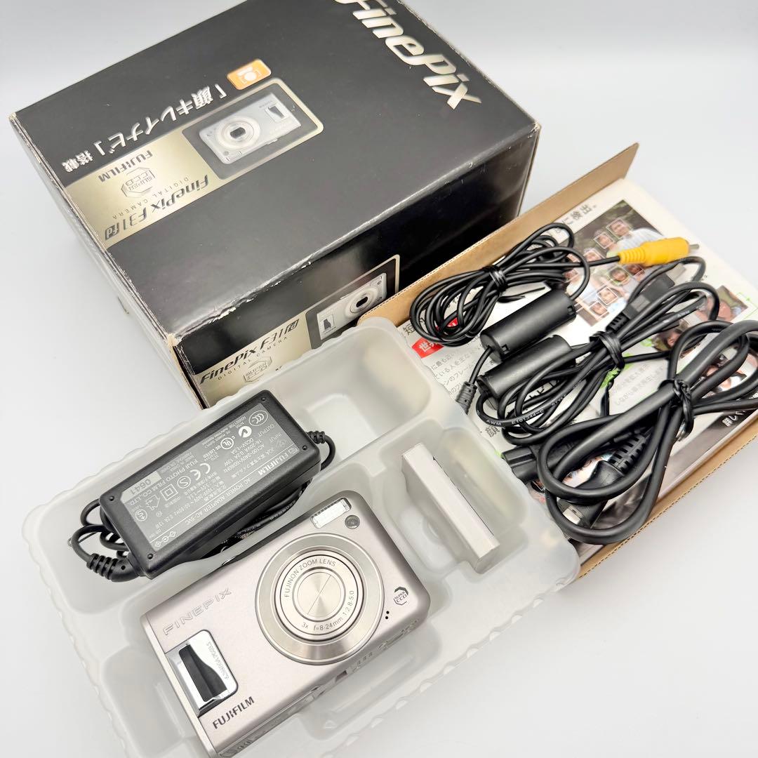 【極美品】FUJIFILM FinePix F31fd 箱付属品多数 シルバー