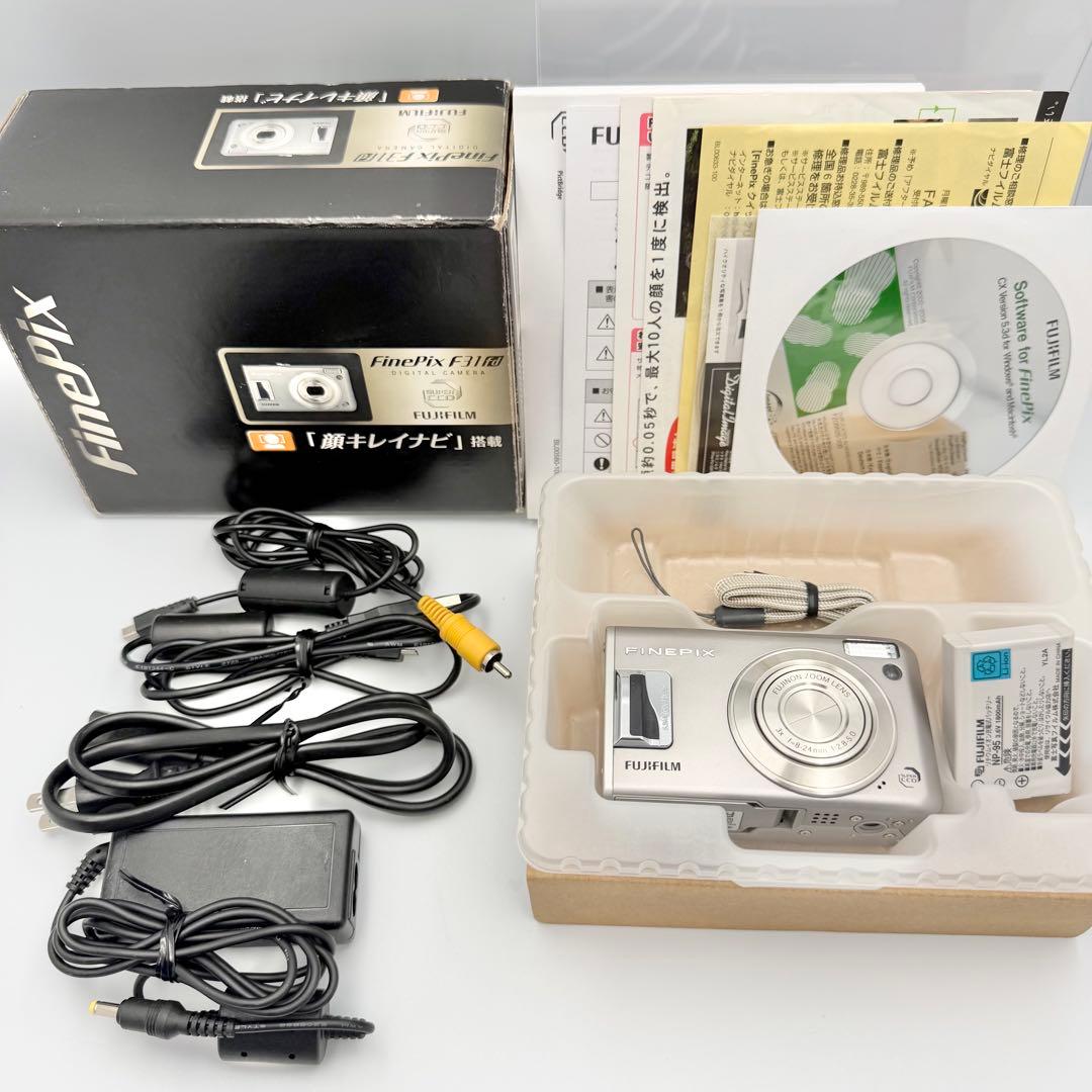 【極美品】FUJIFILM FinePix F31fd 箱付属品多数 シルバー