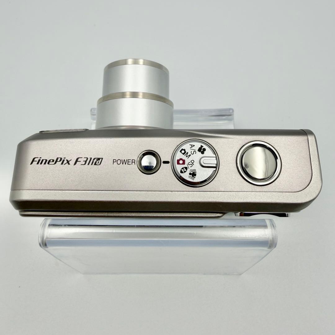 【極美品】FUJIFILM FinePix F31fd 箱付属品多数 シルバー