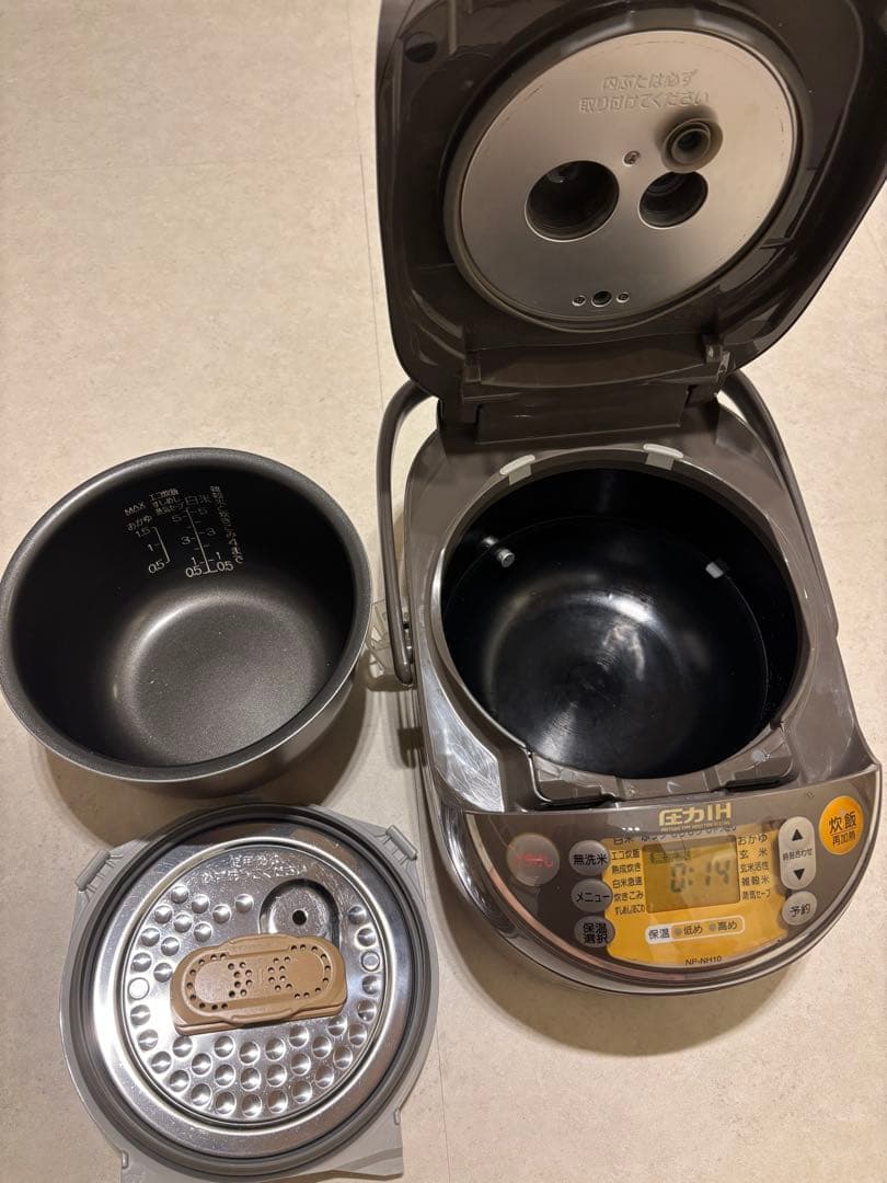 象印 圧力IH炊飯ジャー 極め炊き 5.5合炊き　NP-NH10