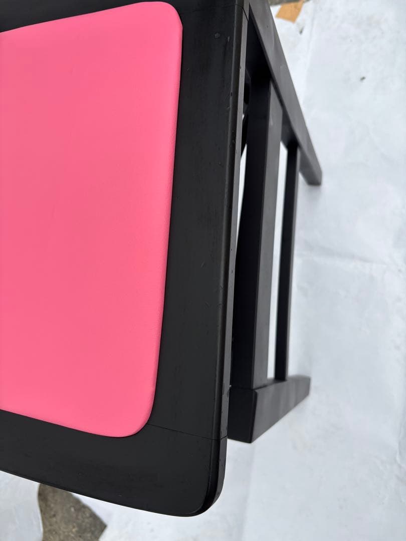 美品背もたれ付ピアノ椅子　可愛いピンク座面足部フェルト付き　春色②