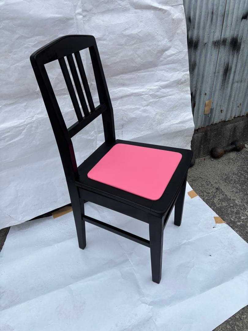 美品背もたれ付ピアノ椅子　可愛いピンク座面足部フェルト付き　春色②