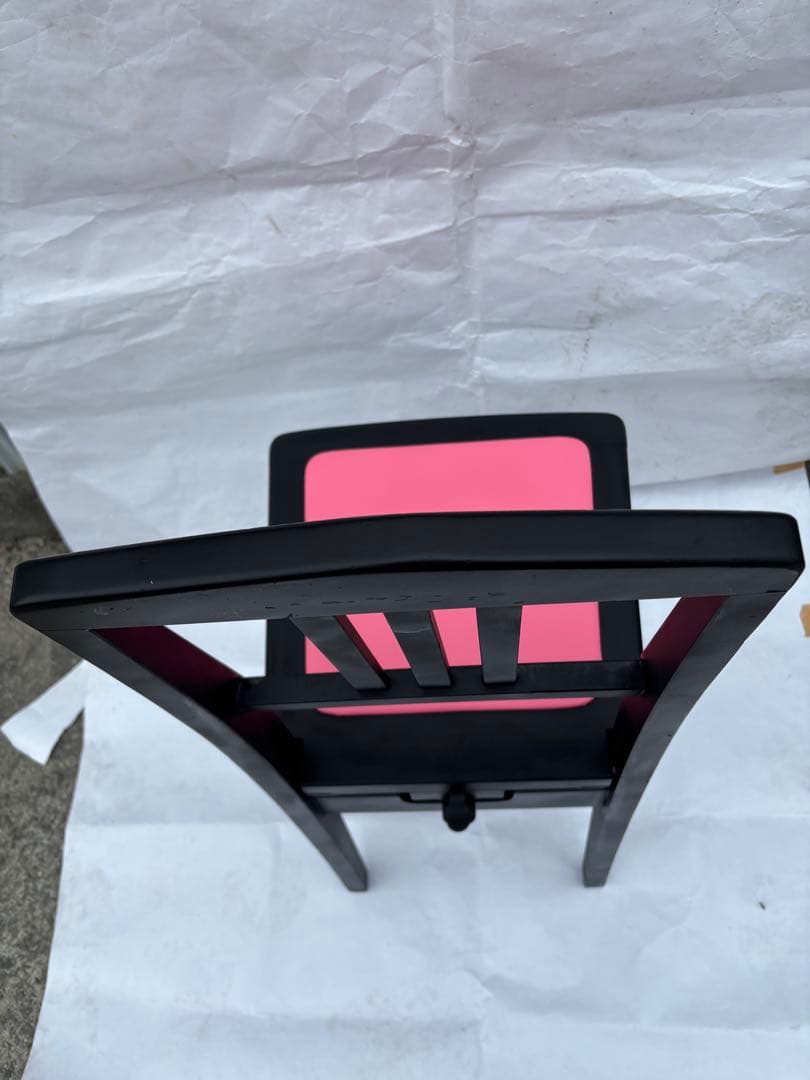 美品背もたれ付ピアノ椅子　可愛いピンク座面足部フェルト付き　春色②