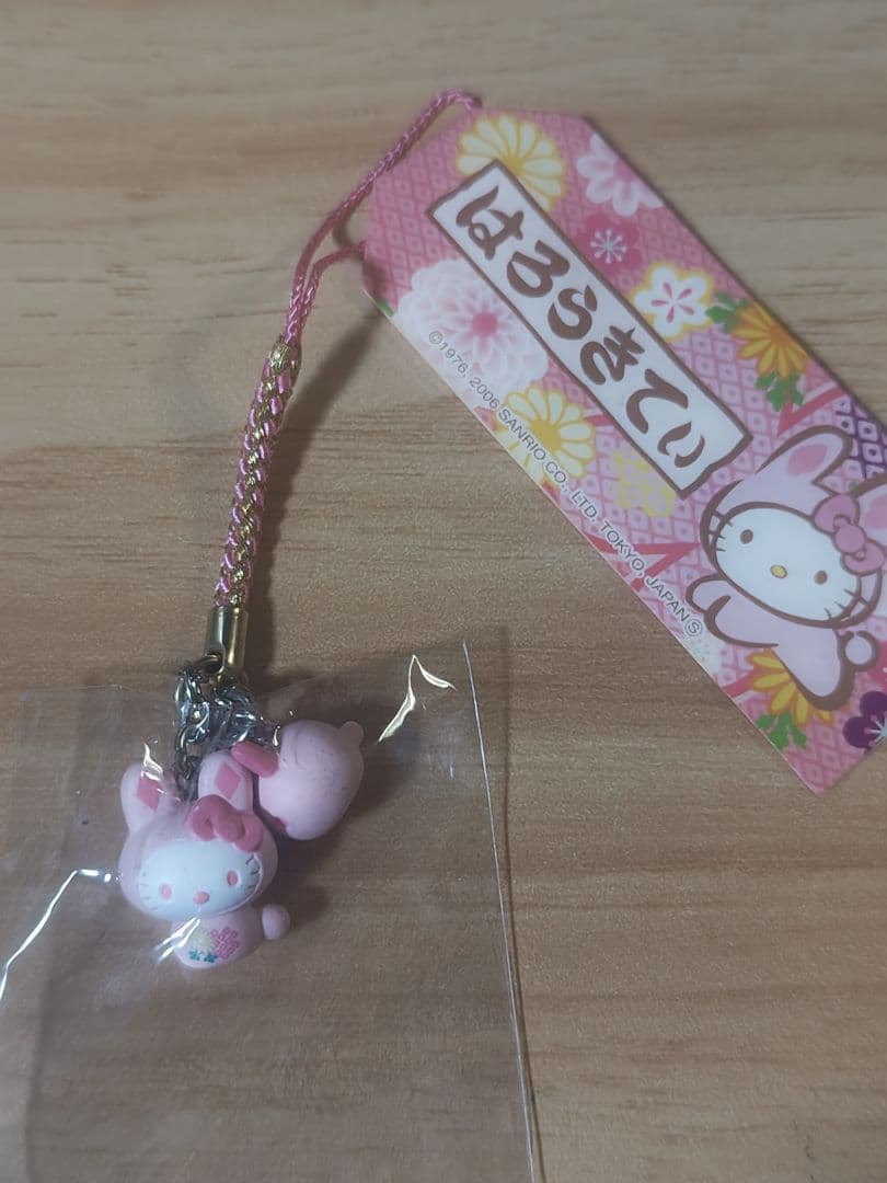 ハローキティ根付け　和柄うさぎバージョン