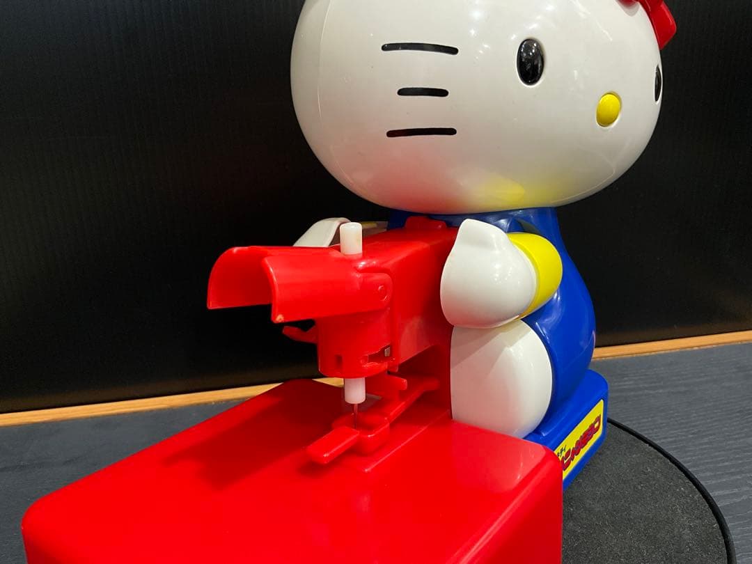ハローキティ ニャンニャンミシン ミニミシン 安全カバー付き SANRIO