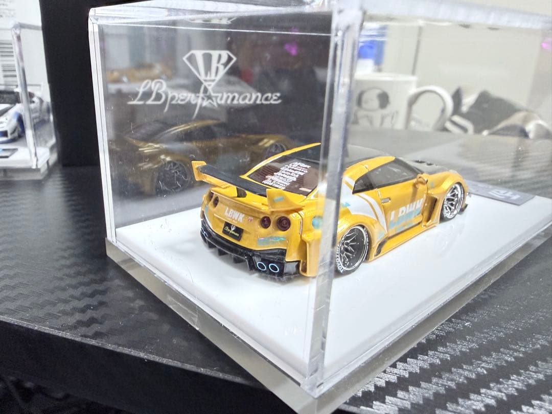 HEM Model リバティーウォーク　R35 LBWK イエロー