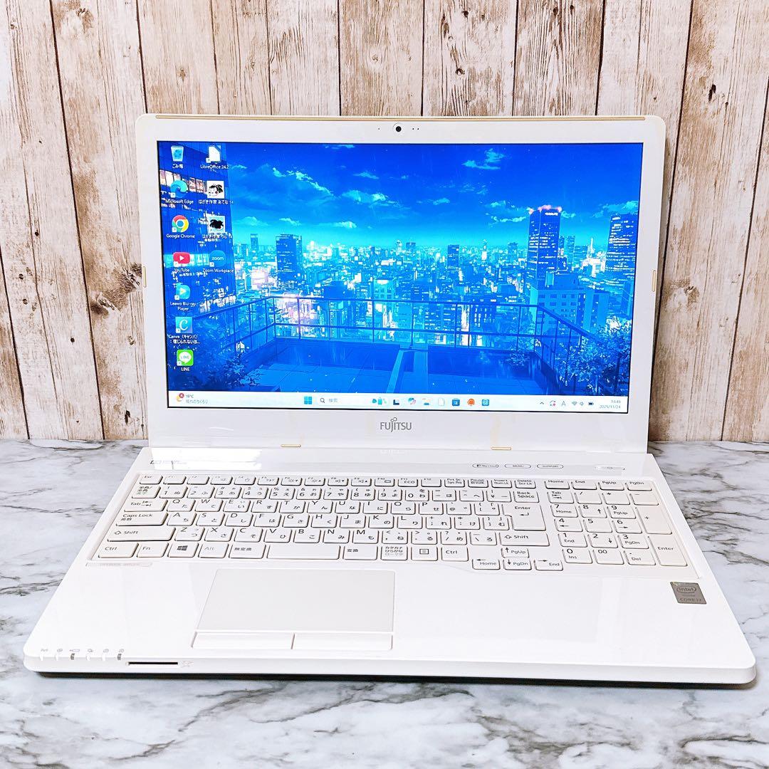 w*n様 高性能i7＆新品SSD/メモリ16GB✨カメラ すぐ使えるノートパソコ