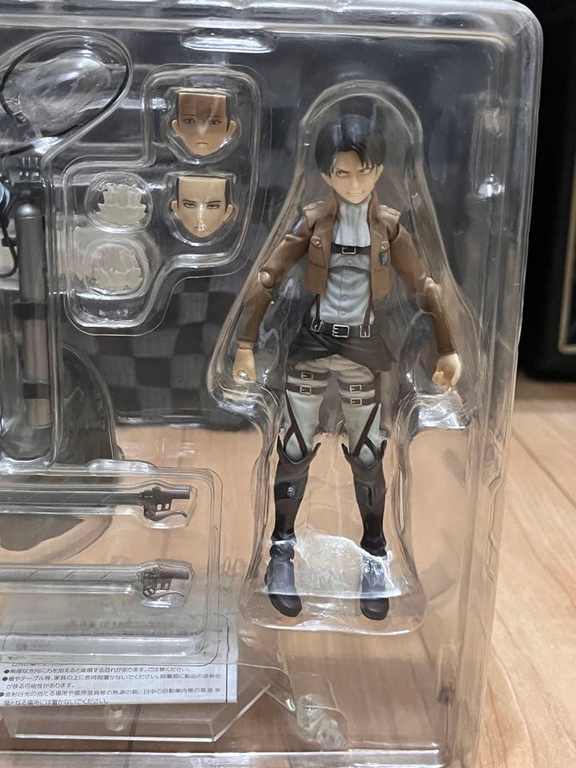 figma 213 リヴァイ 進撃の巨人　フィギュア