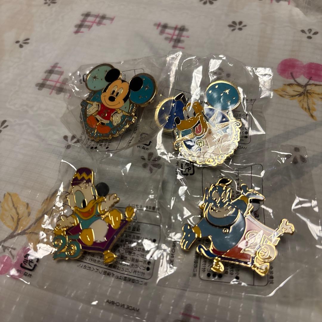 新品平成レトロ【5・25周年ディズニー限定ピンバッジいろいろセット】【匿名発送】