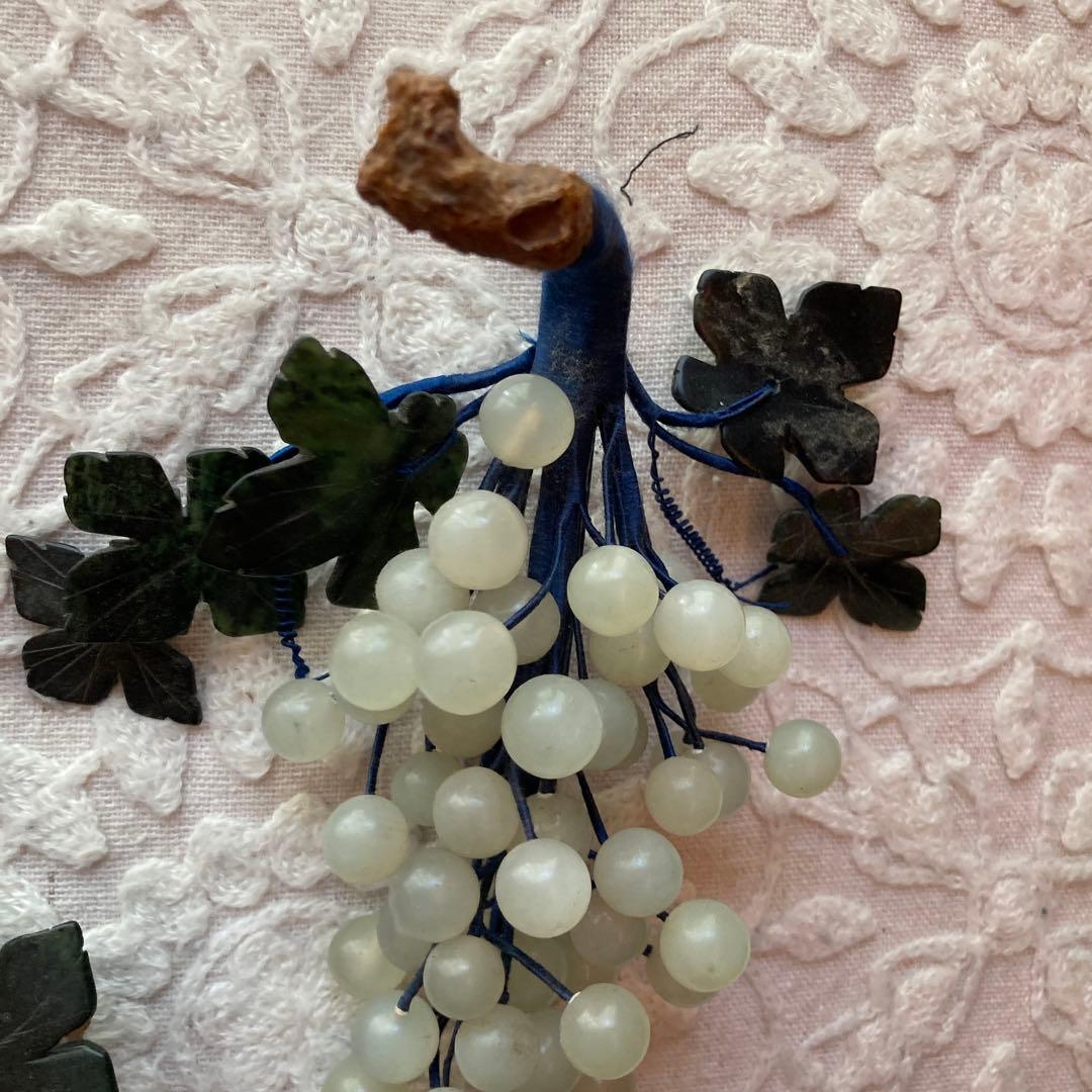 ヴィンテージ中国グリーン翡翠ブドウ彫刻翡翠葉アールデコ フェイクフルーツ