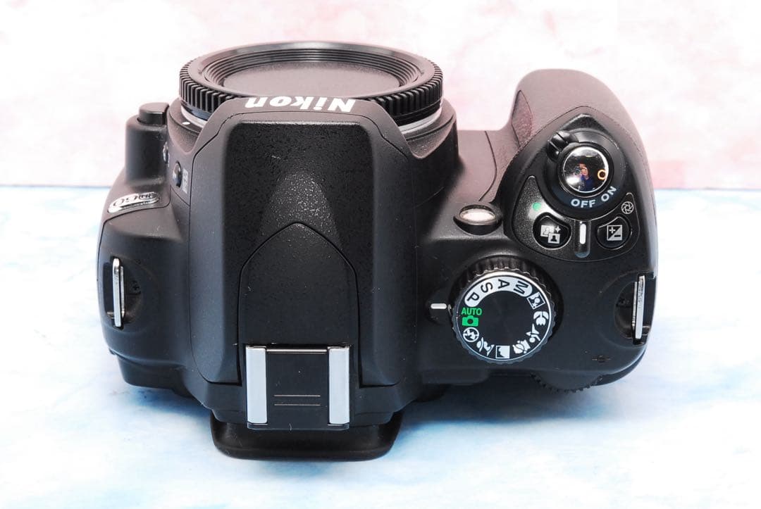 ニコン D60★入門機★手ぶれ補正Wレンズ★小型＆軽量★一眼レフカメラ