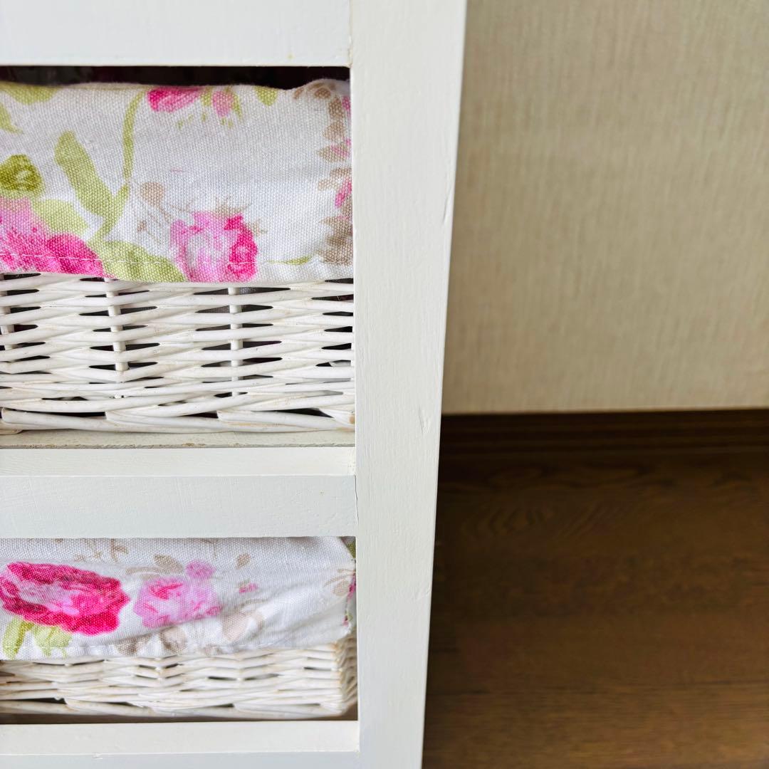 花柄バスケット付き収納ラック 4段 ホワイト 籐ラタン チェスト 北欧 送料込み