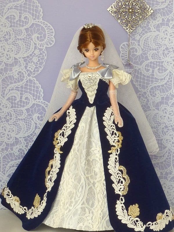 宝塚歌劇娘役衣装風『エリザベート・私が踊る時』 ベルベットのドレス①