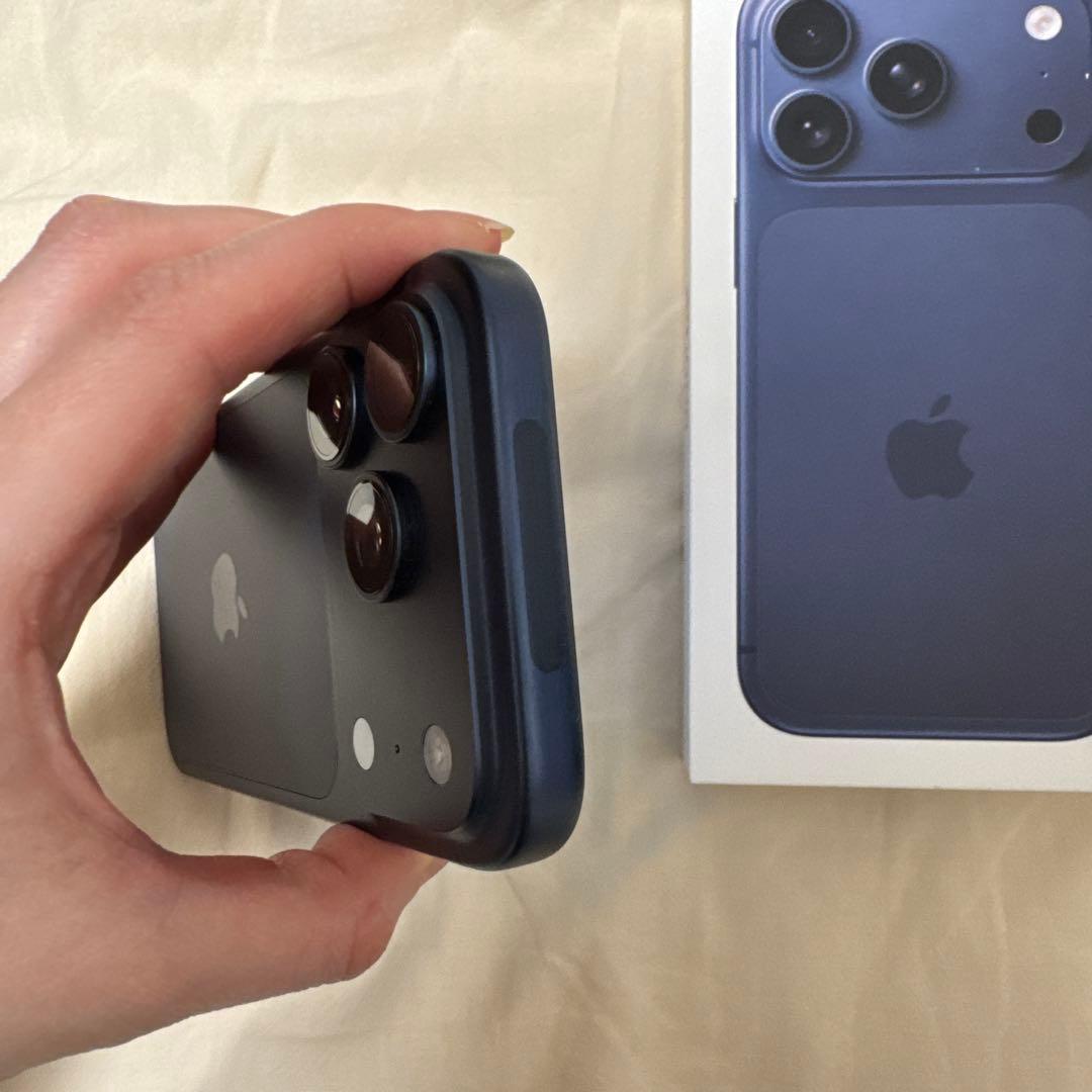 美品★iPhone17pro ディープブルー 256gb ガラスフィルム付き