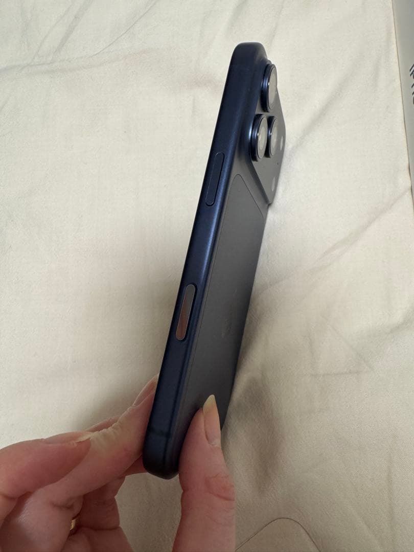 美品★iPhone17pro ディープブルー 256gb ガラスフィルム付き