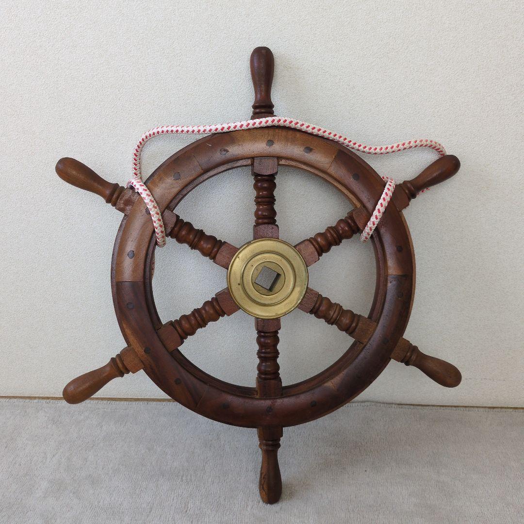 木製舵輪 直径約60cm、幅約5cm
