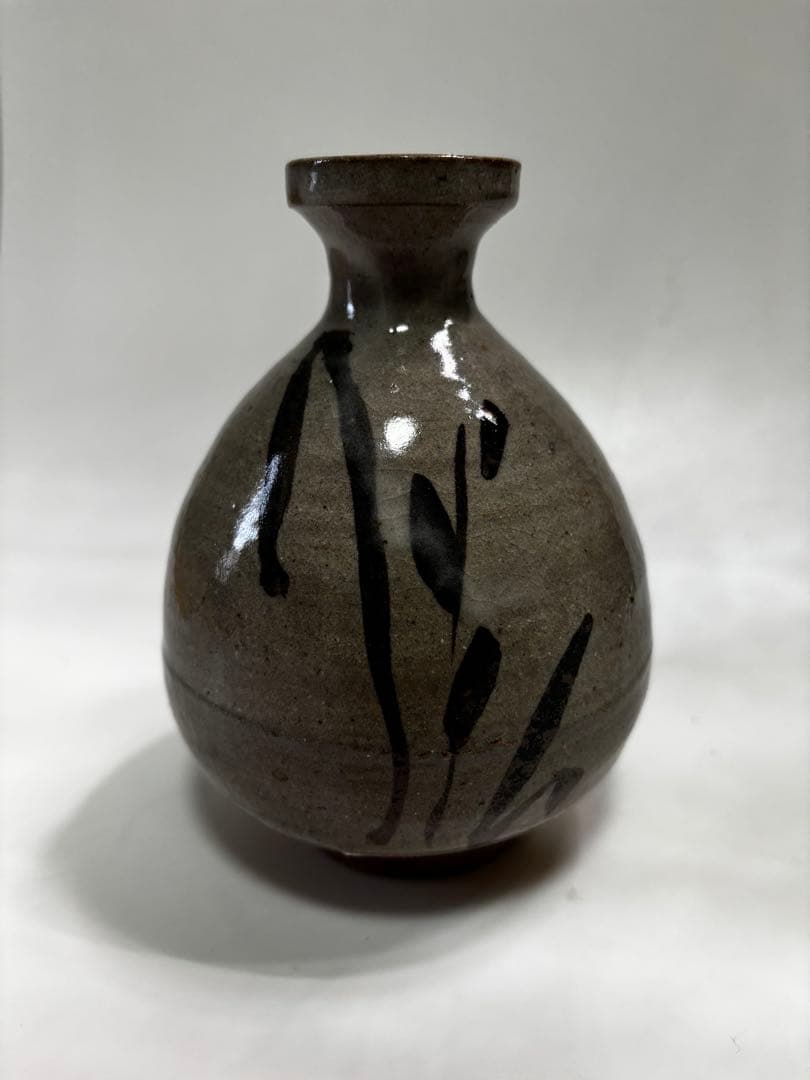 西岡小十　絵唐津（徳利・ぐい呑み2個）