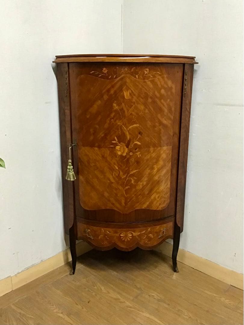 管378☆イタリア製☆象嵌細工☆コーナーキャビネット